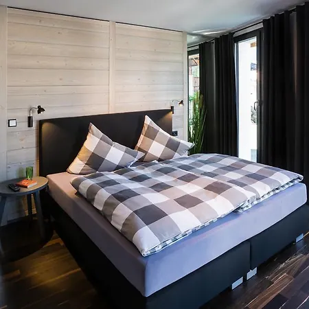 N6 Apartment